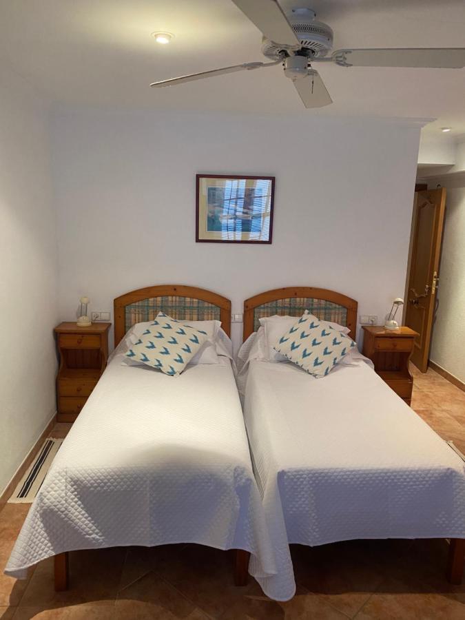 Hostal Restaurante Cala Cala Figuera  Buitenkant foto