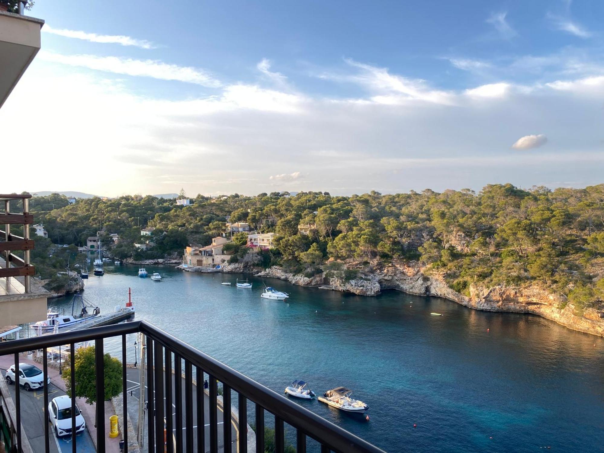 Hostal Restaurante Cala Cala Figuera  Buitenkant foto